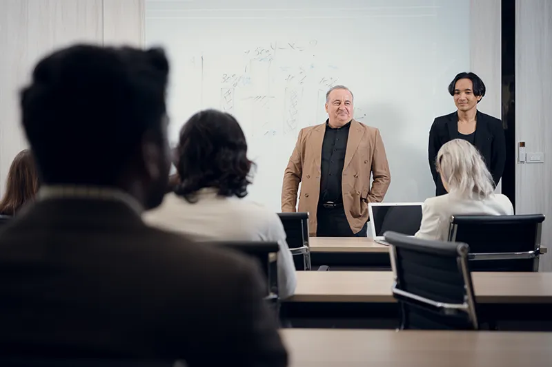 Bildung und Weiterbildung